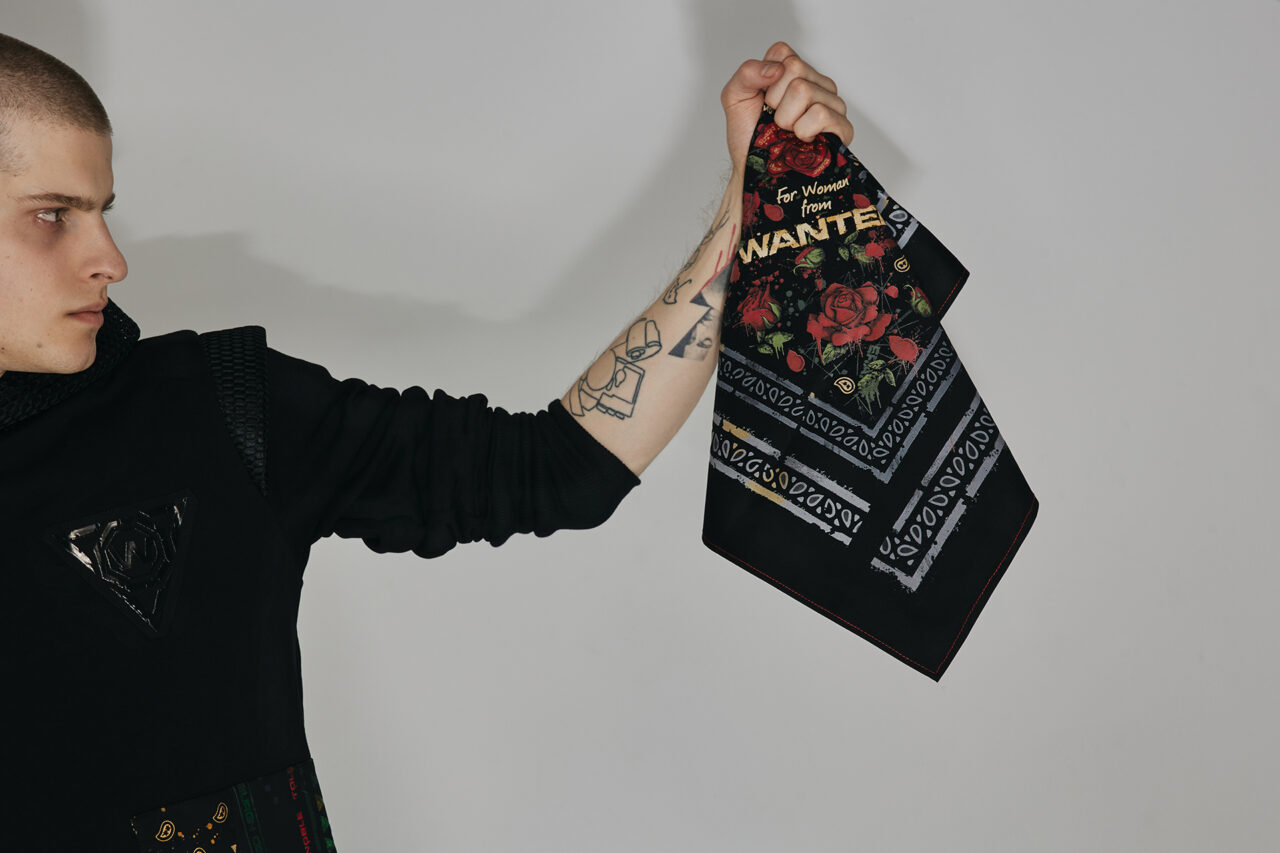 WANTED_Bandana_Notaface_Roses4