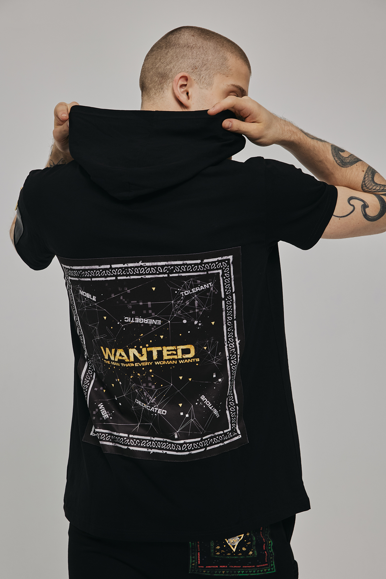 WANTED_T-Shirt_Bronx Basic Bandana Patern Black:Grey3