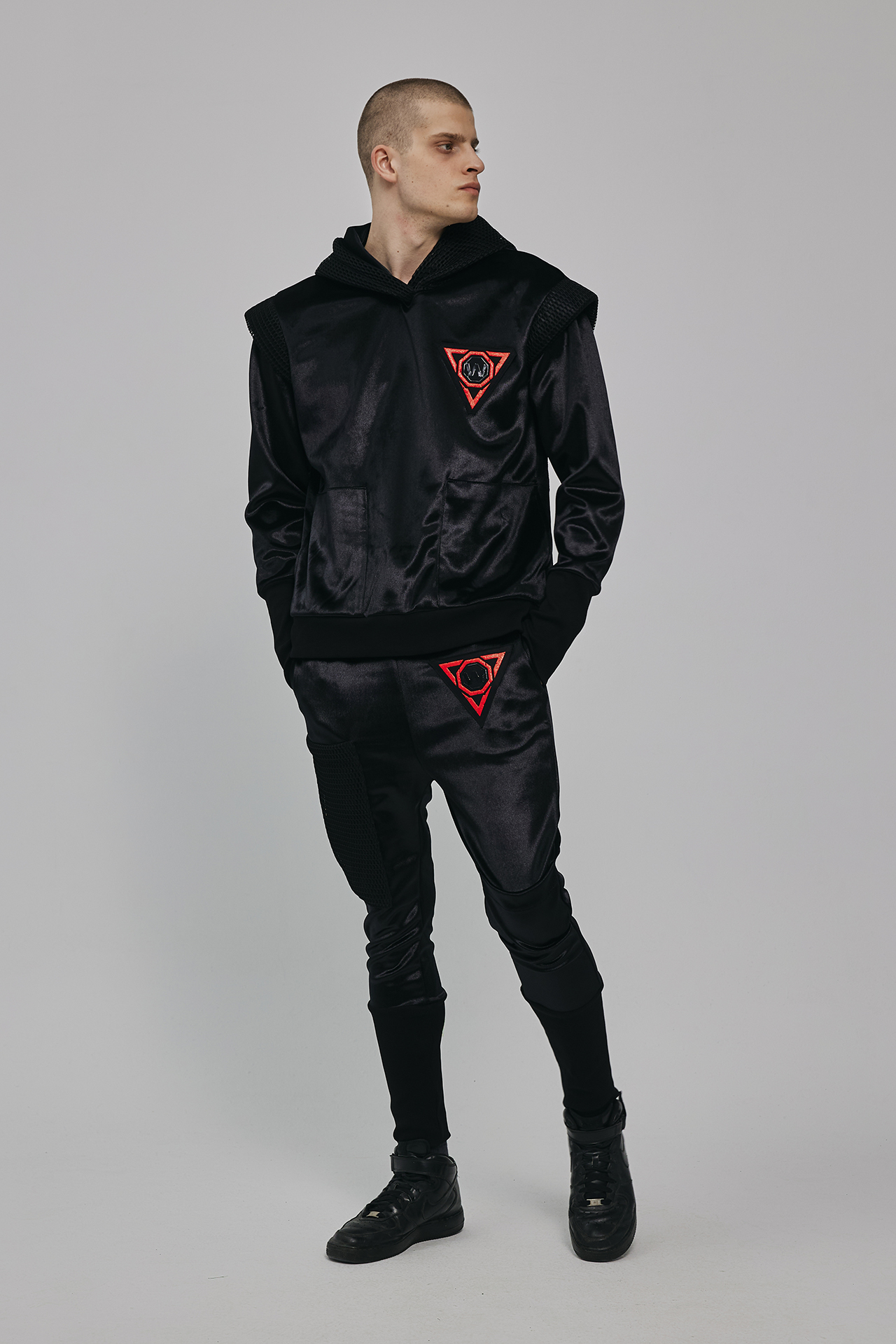 Wanted_Matrix_black_red1